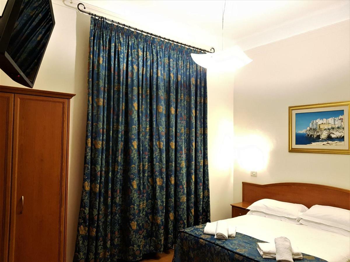 Soggiorno Madrid Bed & Breakfast Florence Room photo